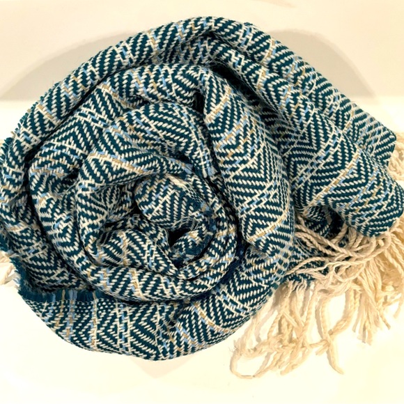 Blanket Scarf/Shawl - Picture 1 of 4